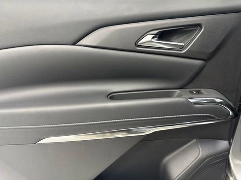 New 2026 Chevrolet Traverse LT w/ Driver Confidence Package FWD image 24