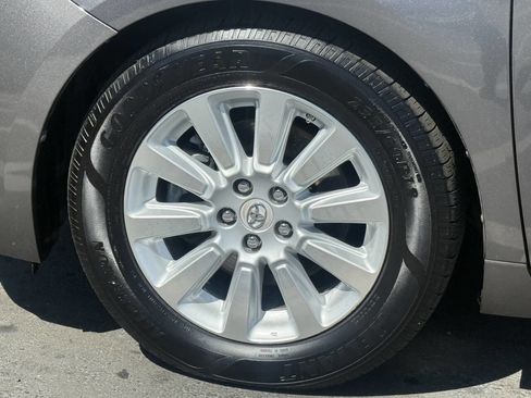 Used 2012 Toyota Sienna Limited w/ Premium Pkg FWD image 14