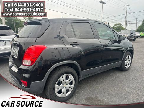 Used 2018 Chevrolet Trax LS w/ Fleet Convenience Package FWD image 9
