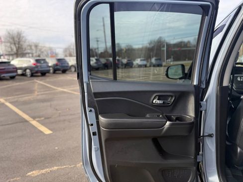 Used 2023 Honda Ridgeline RTL image 13