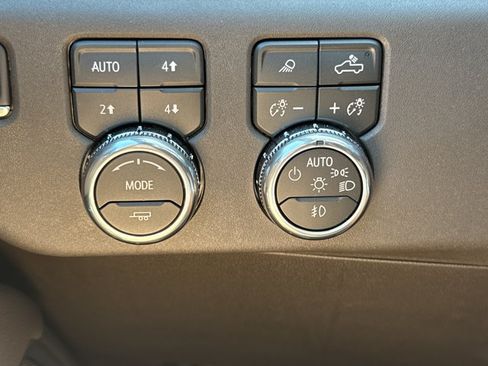 New 2026 GMC Sierra 1500 SLT w/ SLT Premium Plus Package AWD/4WD image 19