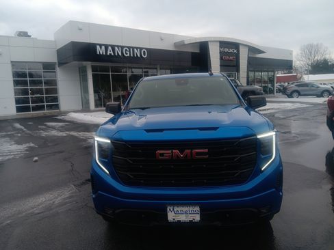 Used 2023 GMC Sierra 1500 Elevation image 9