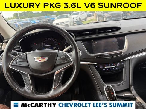 Used 2019 Cadillac XT5 Luxury FWD image 21