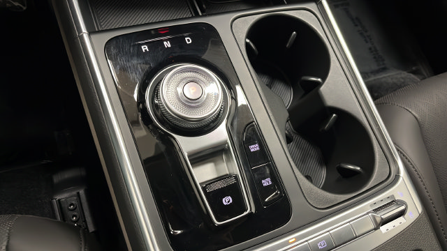 Used 2026 Kia Carnival SX FWD image 19