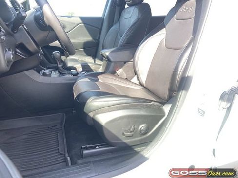 Used 2022 Jeep Cherokee Limited w/ Mopar Interior Package AWD/4WD image 21