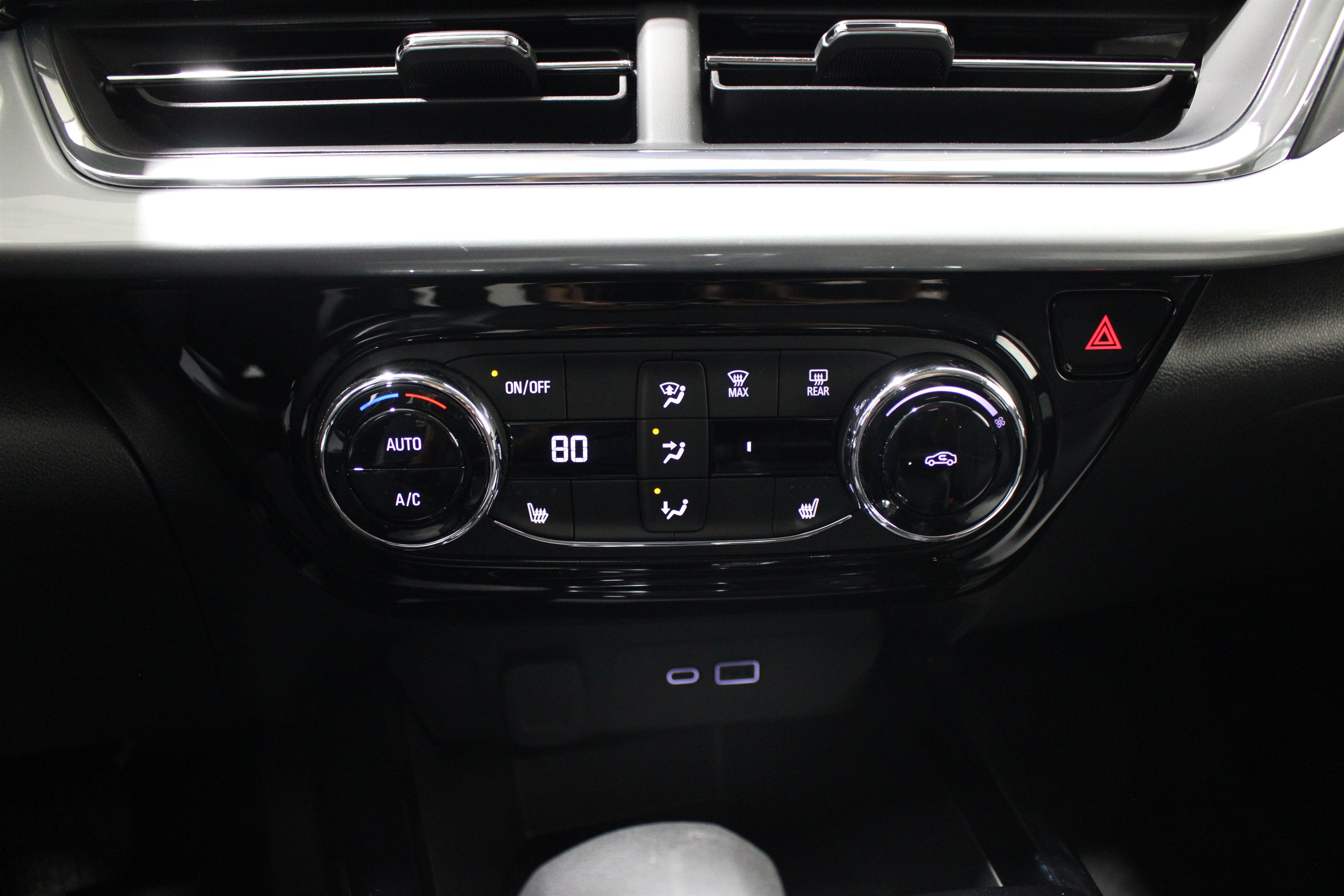 New 2026 Chevrolet Trax LT w/ Driver Confidence Package FWD image 18