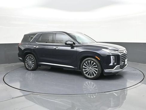 Used 2023 Hyundai Palisade Calligraphy w/ Cargo Package FWD image 17