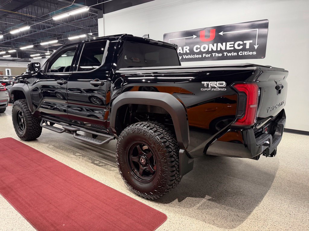 Used 2025 Toyota Tacoma TRD Off-Road AWD/4WD image 22