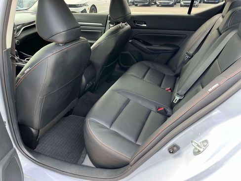 Used 2024 Nissan Altima 2.5 SR w/ SR Premium Package FWD image 6