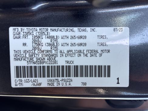 Used 2023 Toyota Tundra Platinum w/ Advanced Package AWD/4WD image 5