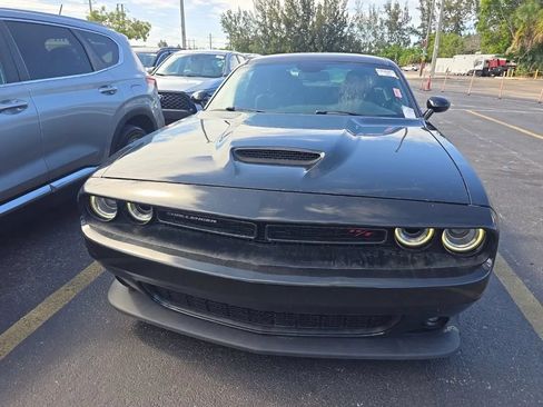 Used 2017 Dodge Challenger R/T Scat Pack RWD image 2