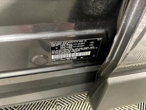 Used 2022 Toyota RAV4 XLE w/ Convenience Package AWD/4WD image 19