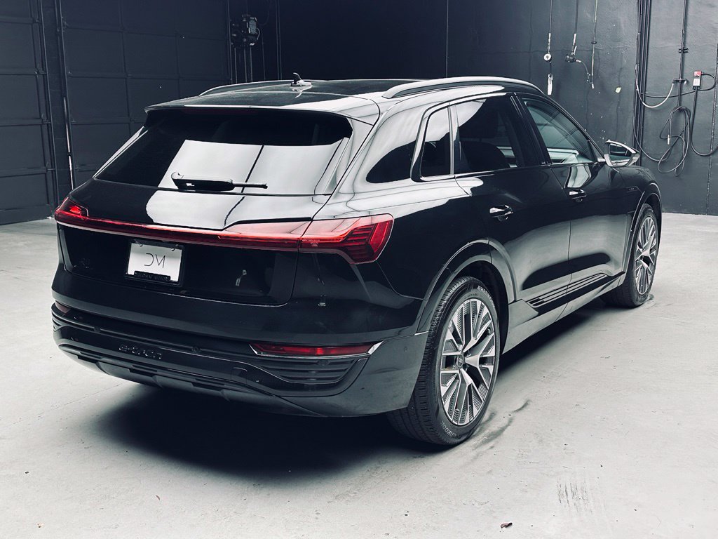 Used 2024 Audi Q8 e-tron Prestige w/ Prestige Package AWD/4WD image 6