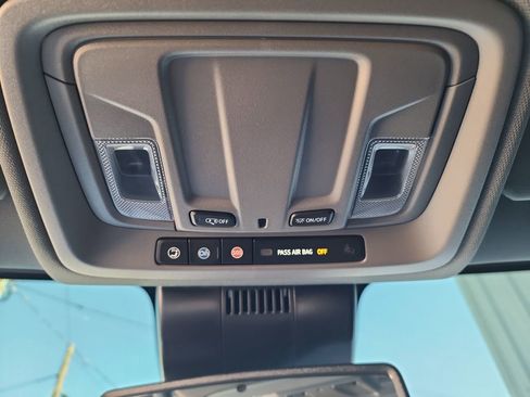 Used 2025 Chevrolet Silverado 2500 Custom w/ Custom Value Package image 35