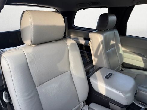 Used 2013 Toyota Sequoia Platinum image 37