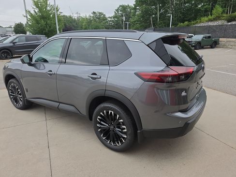 New 2026 Nissan Rogue Dark Armor AWD/4WD image 5