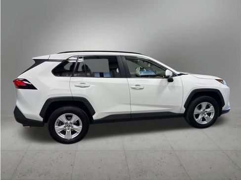 Used 2020 Toyota RAV4 XLE w/ Convenience Package AWD/4WD image 6