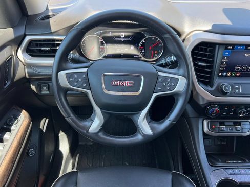 Used 2021 GMC Acadia Denali w/ Denali Ultimate Package AWD/4WD image 16
