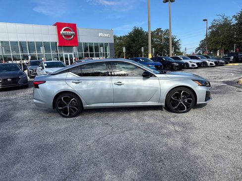 New 2025 Nissan Altima 2.5 SR w/ SR Premium Package image 5