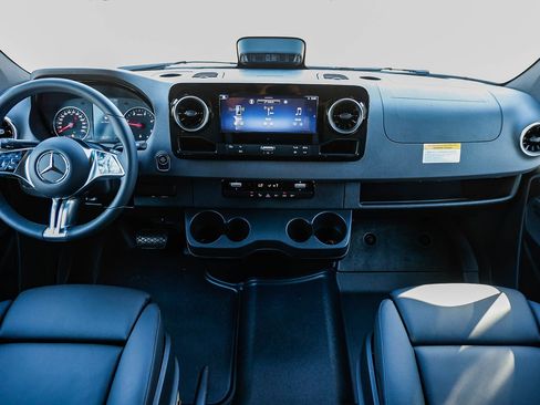 New 2026 Mercedes-Benz Sprinter 2500 image 10