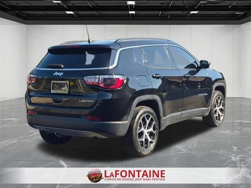 Certified 2024 Jeep Compass Limited AWD/4WD image 5