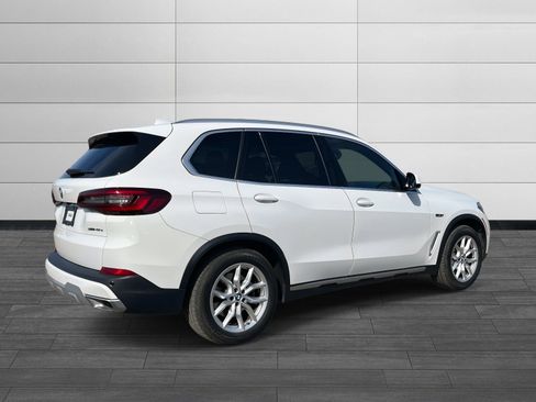 Used 2023 BMW X5 xDrive45e w/ Executive Package image 3