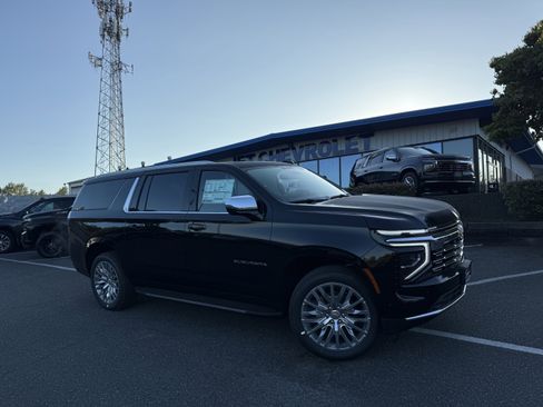 New 2025 Chevrolet Suburban Premier w/ Sun And Tow Package image 2