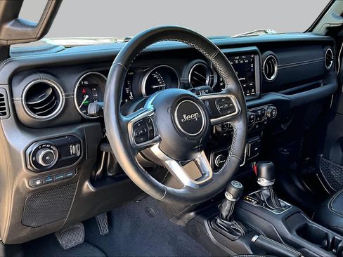 Used 2023 Jeep Wrangler Unlimited Sahara w/ Cold Weather Group AWD/4WD image 16