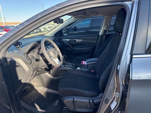 Used 2019 Nissan Rogue Sport S image 8