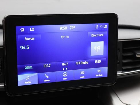 Used 2022 Ford Explorer XLT w/ Equipment Group 202A image 23