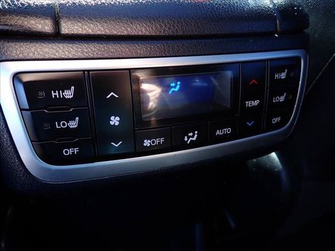 Used 2015 Toyota Highlander Limited Platinum AWD/4WD image 11