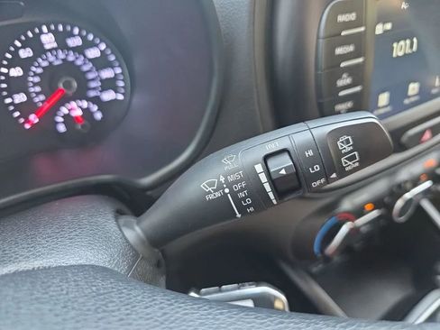 Used 2021 Kia Soul LX FWD image 20