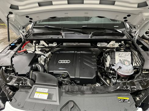 Used 2024 Audi Q5 2.0T Premium image 11