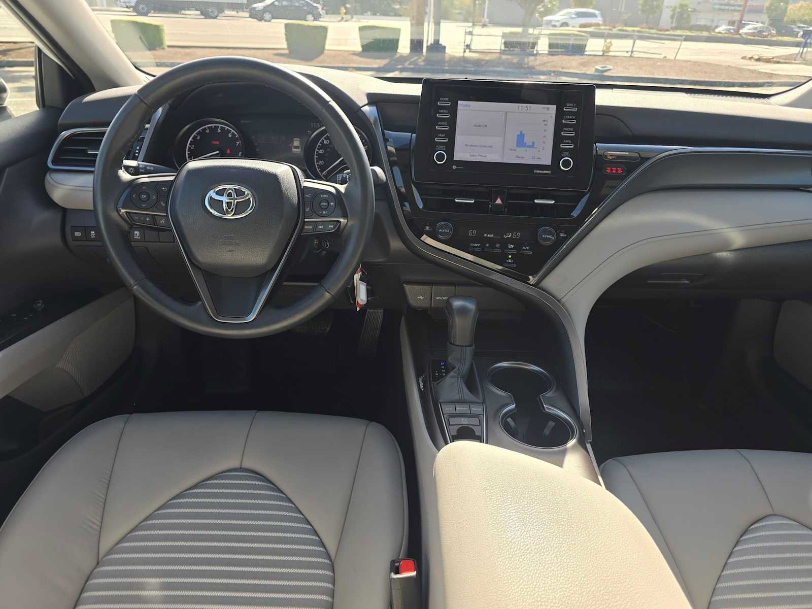 Used 2024 Toyota Camry SE AWD/4WD image 17