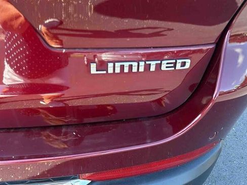 Used 2021 Jeep Grand Cherokee L Limited AWD/4WD image 16