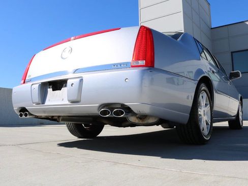 Used 2006 Cadillac DTS Performance image 29