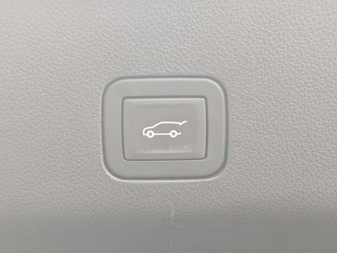 Used 2024 Cadillac Escalade ESV Sport w/ LPO, ONYX Package image 21