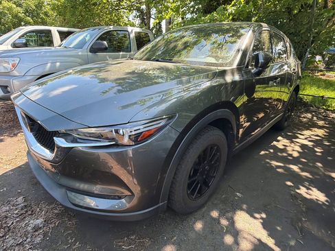 Used 2019 MAZDA CX-5 Signature AWD/4WD image 2