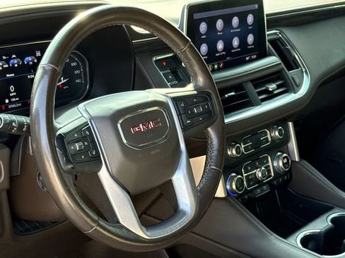 Used 2021 GMC Yukon XL SLT w/ SLT Luxury Package AWD/4WD image 16