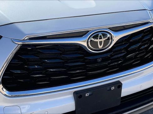 Used 2022 Toyota Highlander Platinum image 29