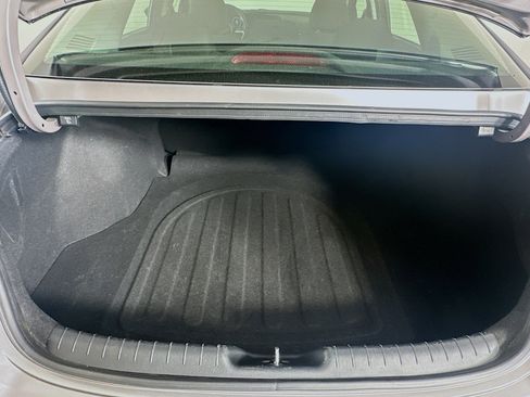 Used 2024 Hyundai Elantra SEL FWD image 29
