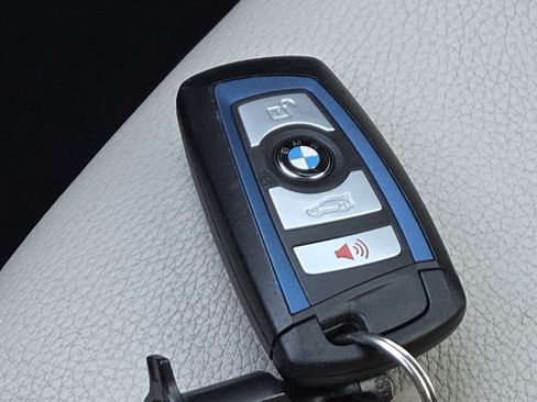 Used 2017 BMW 230i xDrive Convertible image 33