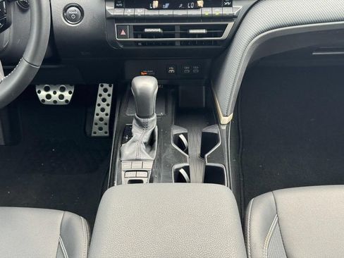 Used 2026 Toyota Camry SE FWD image 21