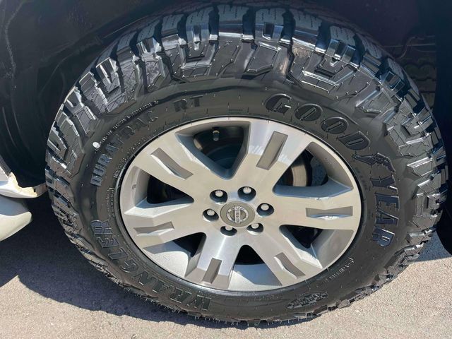 Used 2012 Nissan Pathfinder Silver AWD/4WD image 11