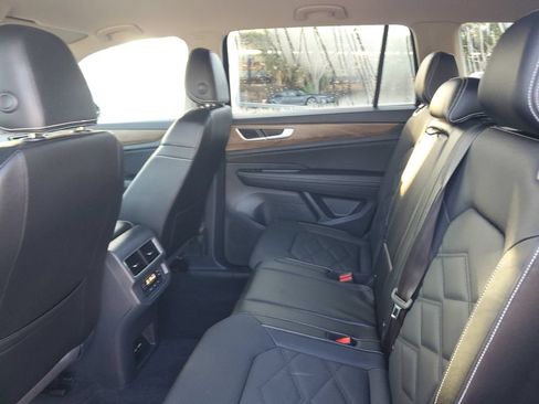 Certified 2024 Volkswagen Atlas SE FWD image 16