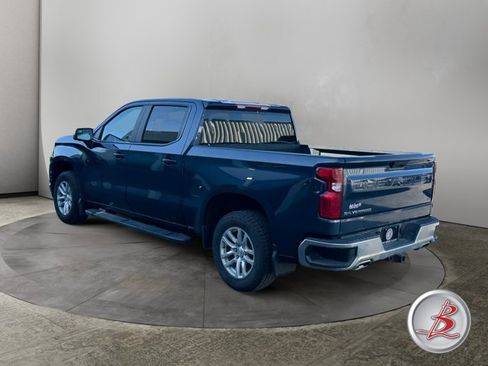 Used 2019 Chevrolet Silverado 1500 LT AWD/4WD image 3