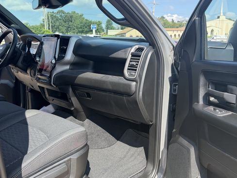 New 2026 RAM 2500 Tradesman AWD/4WD image 32