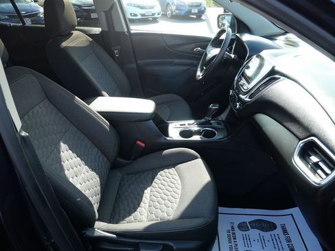 Used 2019 Chevrolet Equinox LT w/ Sun & Navigation Package AWD/4WD image 25