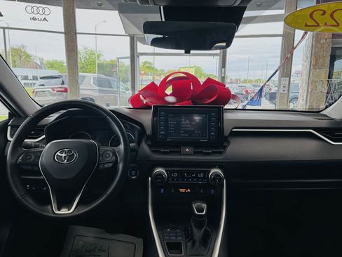 Used 2022 Toyota RAV4 XLE Premium AWD/4WD image 36