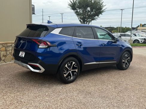 Used 2024 Kia Sportage EX image 8